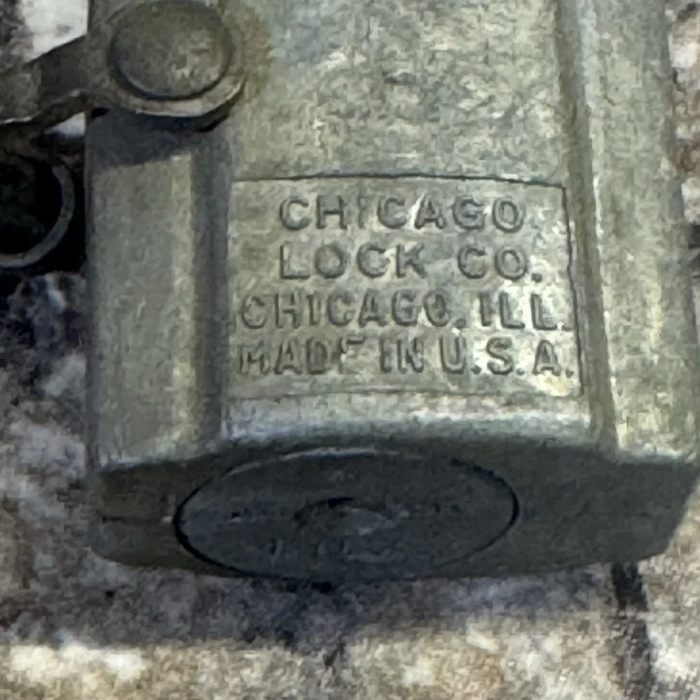 WWII Era US Navy USN Padlock w/Keys Patent #2141748‎ Chicago Lock Co